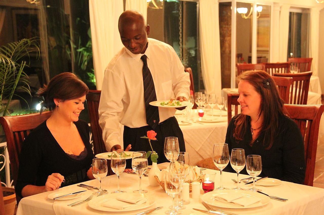 Bronte Hotel Harare Exterior foto